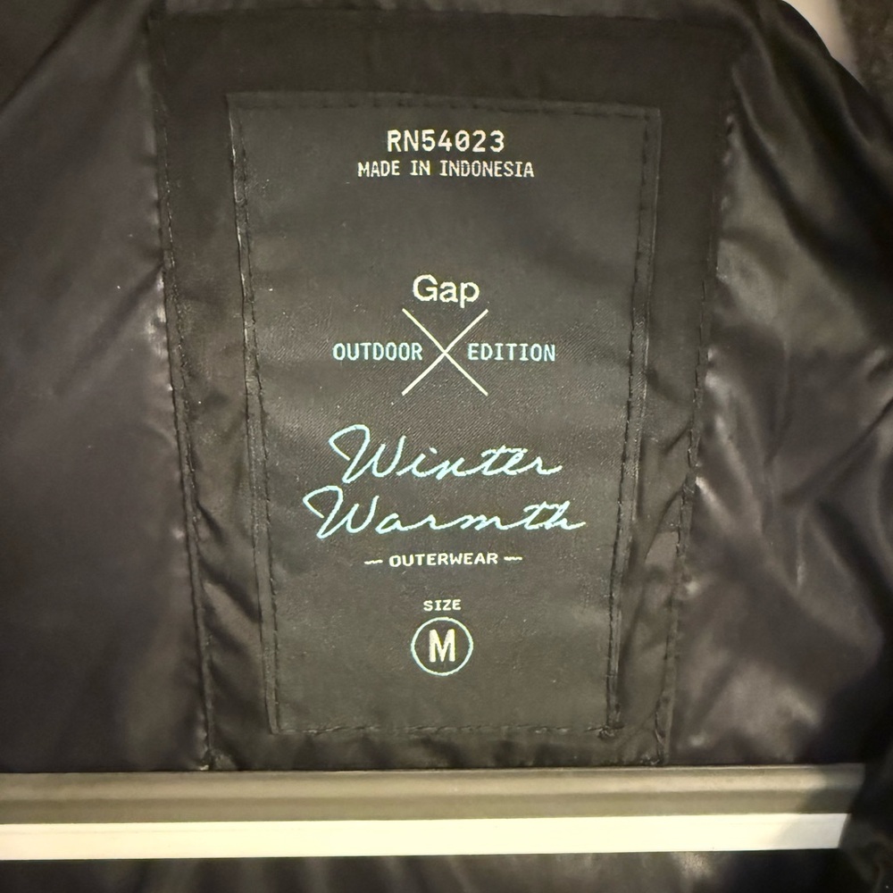 GAP Black Quilted Hooded Jacket